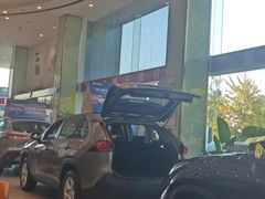 -上海和裕一汽丰田4S店(七宝店)