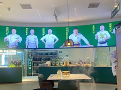 -费大厨辣椒炒肉(黄兴中心广场店)