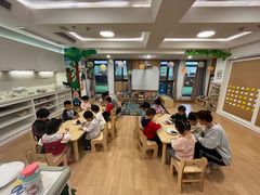 -英伦凯贝国际婴幼儿托育中心(雍湖湾店)