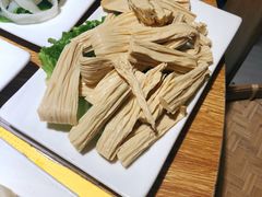 -茸梅路右拐龙虾-农家菜(松江店)