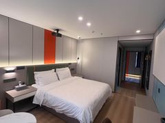 -轻住·仰望未来酒店(南昌八一广场店)