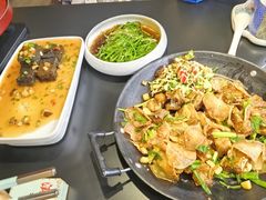 -桥边小楼·手工云南菜·古城观景小楼