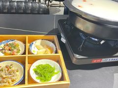 -牛牛和牛海鲜粥底火锅(长虹国际城店)