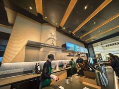 -星巴克臻选(上海合生汇1F店)