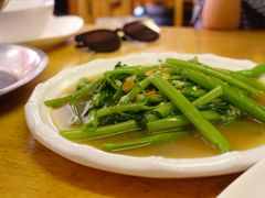 -J Daeng Seafood