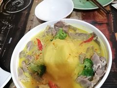 -玖月时尚泰式餐厅