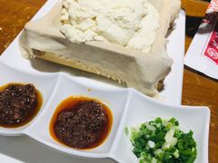 -95号酱骨·一块豆腐(展春园西路店)