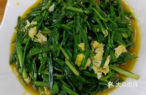 Stir-fried Leek with Earth Skin Mushroom