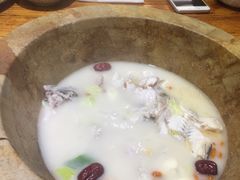 -滇香肴·云南菜蒸汽石锅鱼(云南北路店)