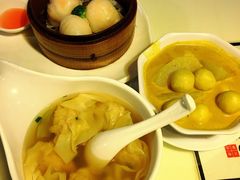 -新大咀港式茶餐厅(宝山万达店)