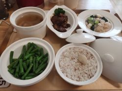 -童谣里医疗级月子中心(独栋湖景店)