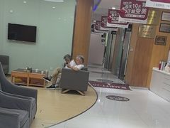 -雅悦齿科(顾村公园店)
