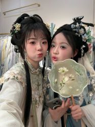 -一揽芳华汉服旗袍体验馆(拙政园店)