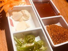 餐具摆设-么肆烤肉(汉街形象店)