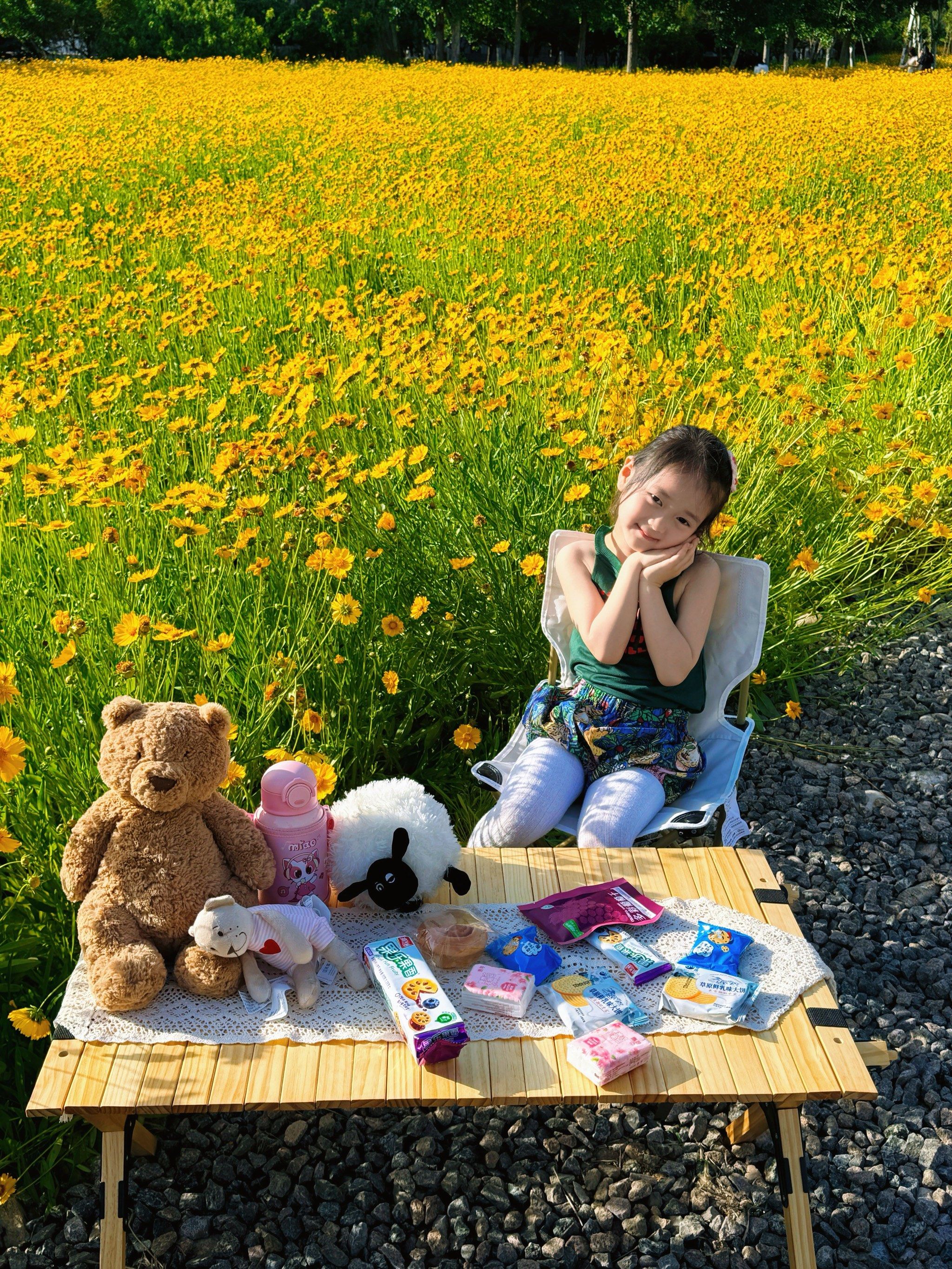 真羡慕我女儿,独享济南这满山美丽的花海