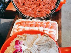 -醉董牛川派鲜肉自选火锅(烟台店)