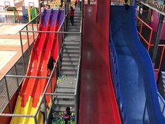 -超人空间竞技场·轰趴团建蹦床主题公园