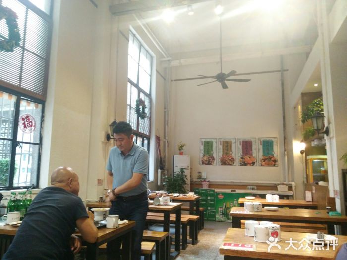 福苗小骆驼烧烤(曲江店)大堂图片