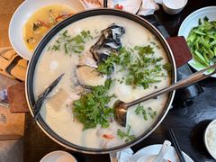何家砂锅鱼头皇-通安客栈中餐厅·何家小馆