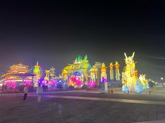 -淄博花灯齐彩城