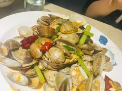 -休记光头香辣蟹干锅店(衣冠庙店)