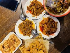 -爆炸头阿姨小四川正宗川味小吃(无任何分店)
