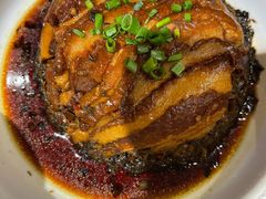 梅菜扣肉-辣得叫湘菜(四明店)