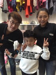 -汪正影业素摄儿童摄影工作室(星摩尔购物中心店)