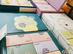 -顶东面包花园·生日蛋糕(世博店)
