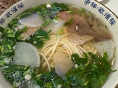 牛肉拉面加牛肉-伊祥·敦煌楼