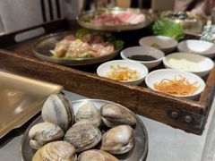 -围炉肉舍•炭烤活鳗•丹东海鲜烤肉(步行街店)