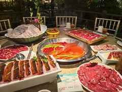 -茅草房·河畔园林火锅