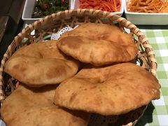 回民街的酥皮葱油饼-番食园鲜食火锅(高新店)
