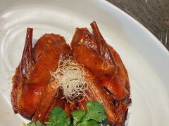 妙龄脆皮乳鸽-湖滨28中餐厅·西湖宴·杭州君悦酒店
