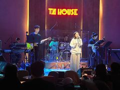 -TZ House音乐现场(来福士中心店)
