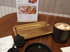-星巴克(港汇1号办公楼店)