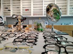 -天空之镜眼镜店蔡司依视路授权店(天通苑店)