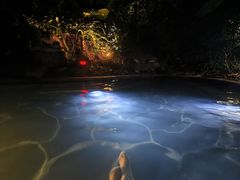 -腾冲洞山温泉村