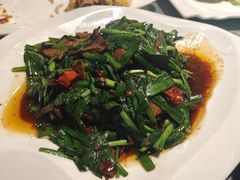 -侬佳蒸菜馆(听潮店)
