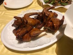 招牌烤乳鸽-石岐佬中山菜馆(张溪店)
