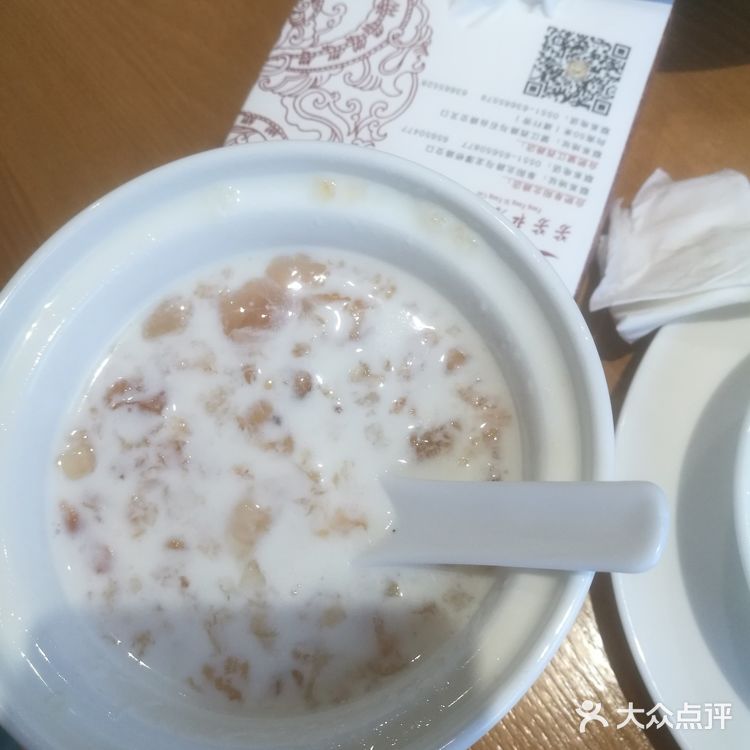 味道都不错，环境和服务态度也挺好的，就是不好停车