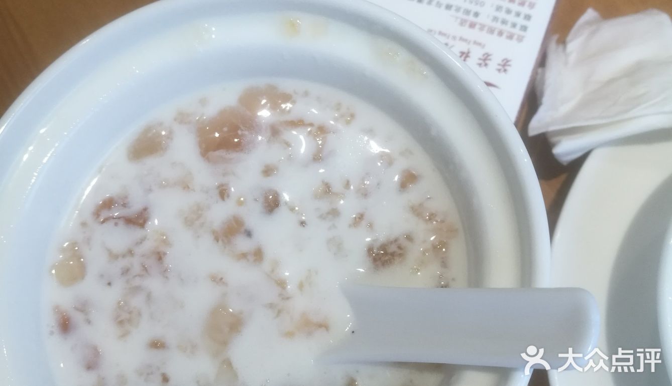 味道都不错，环境和服务态度也挺好的，就是不好停车