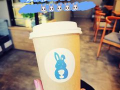 椰奶拿铁-小意思咖啡店(草桥店)