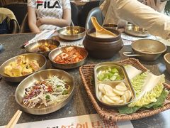-草家酱蟹炭火烤肉店(珲春南路一店)