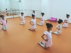 -舞艺舞蹈文化艺术培训中心