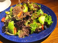 藜麦牛油果色拉-MARU玛露音乐餐厅(前滩世贸店)