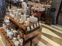 零售区-星巴克臻选(天津恒隆广场旗舰店)
