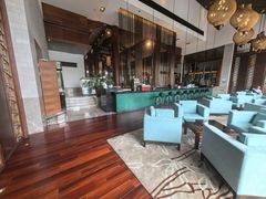 -梁鸿湿地丽笙度假酒店大堂吧