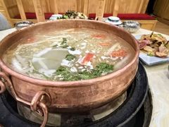 -三锅莊·牦牛肉火锅·香格里拉特色藏餐宴请餐厅(菱角塘路店)
