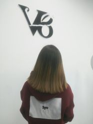 -V8潮牌·接发烫染连锁